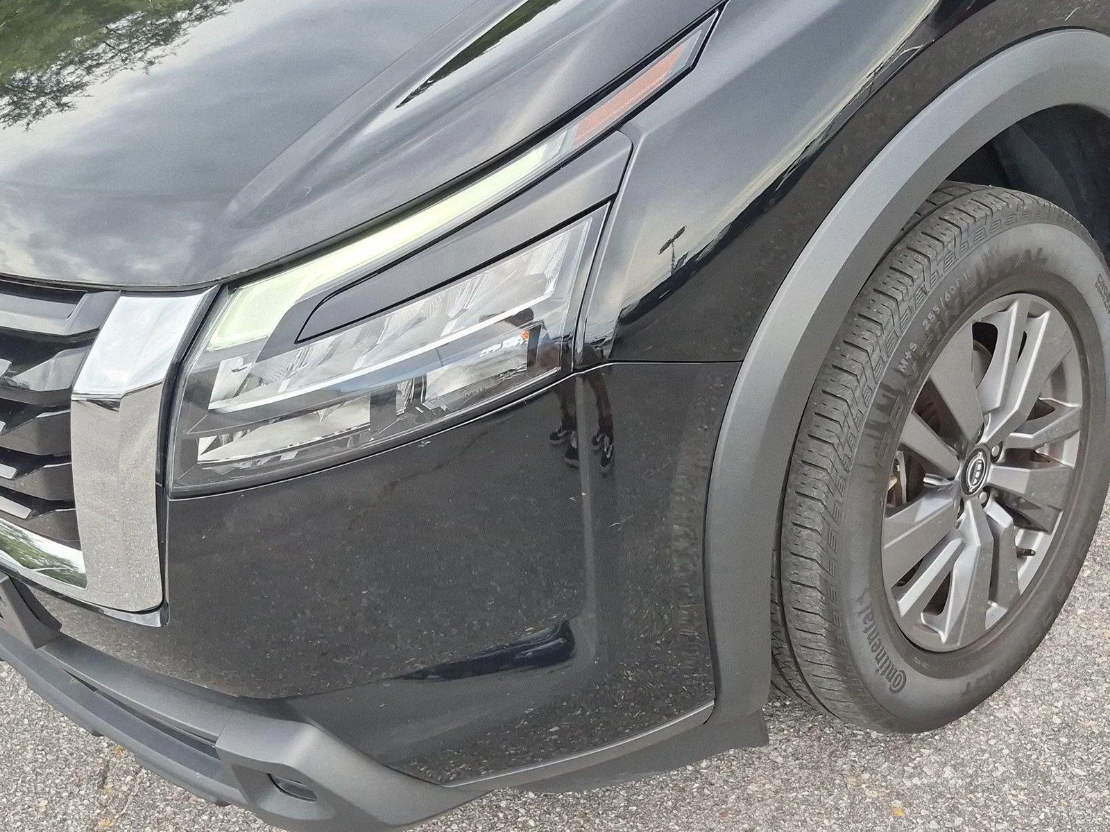Used 2024 Super Black Nissan SV image 9