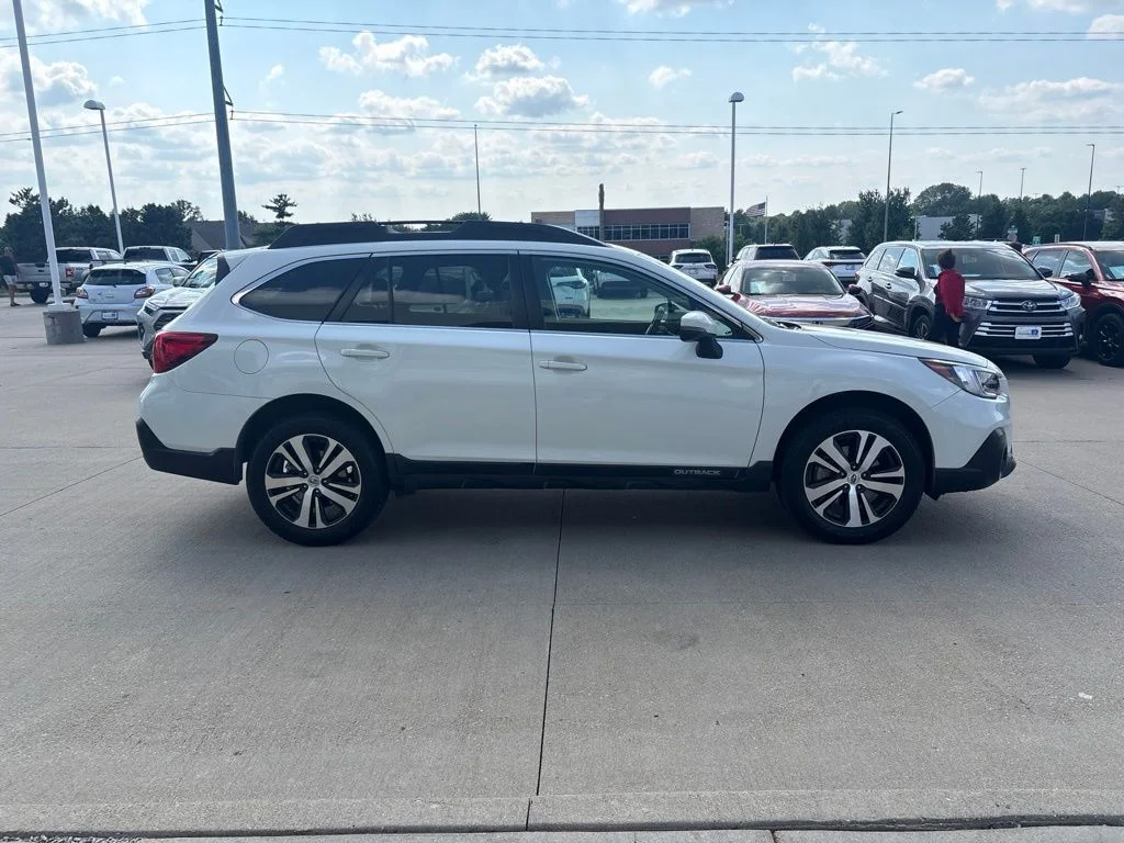 Used 2019 White Subaru 2.5i Limited image 4