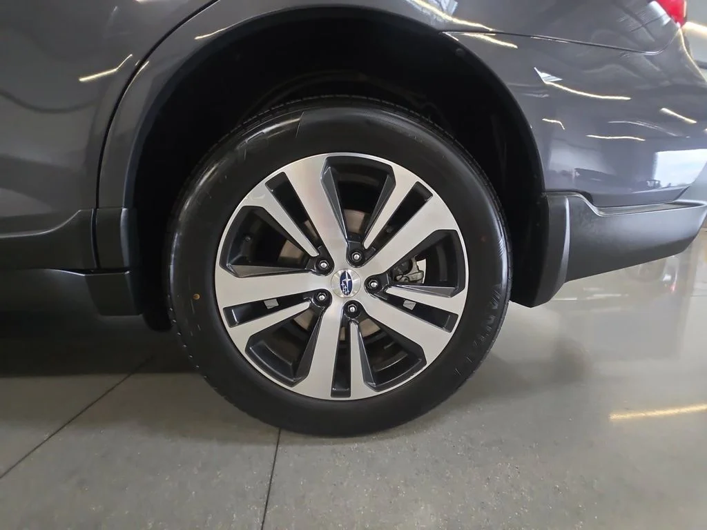 Used 2018 Gray Subaru 2.5i image 26