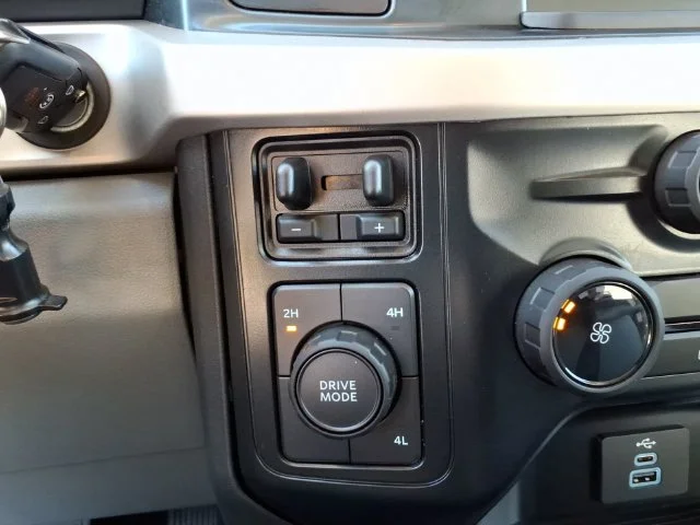 Used 2025 White Ford XL image 28