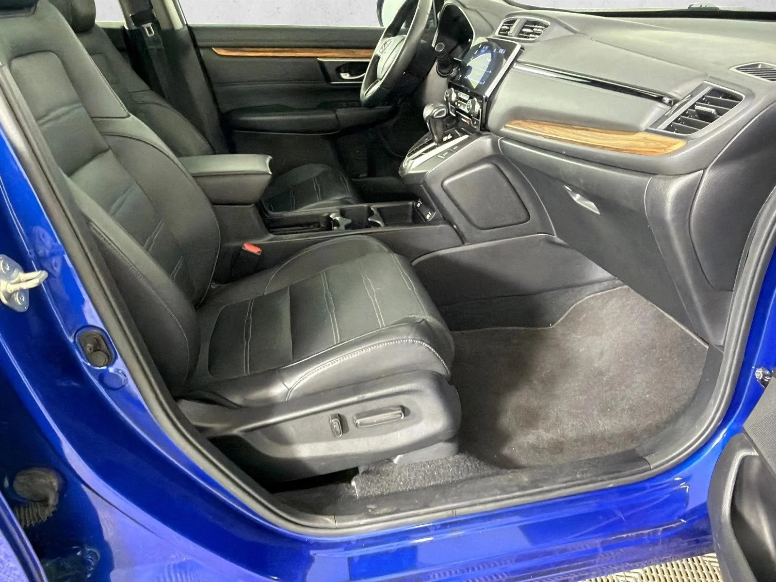 Used 2020 White Honda EX-L image 14