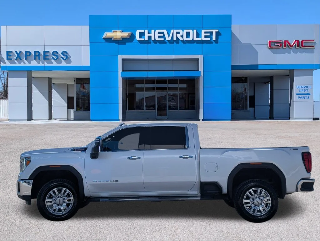 Used 2023 White GMC SLT image 6