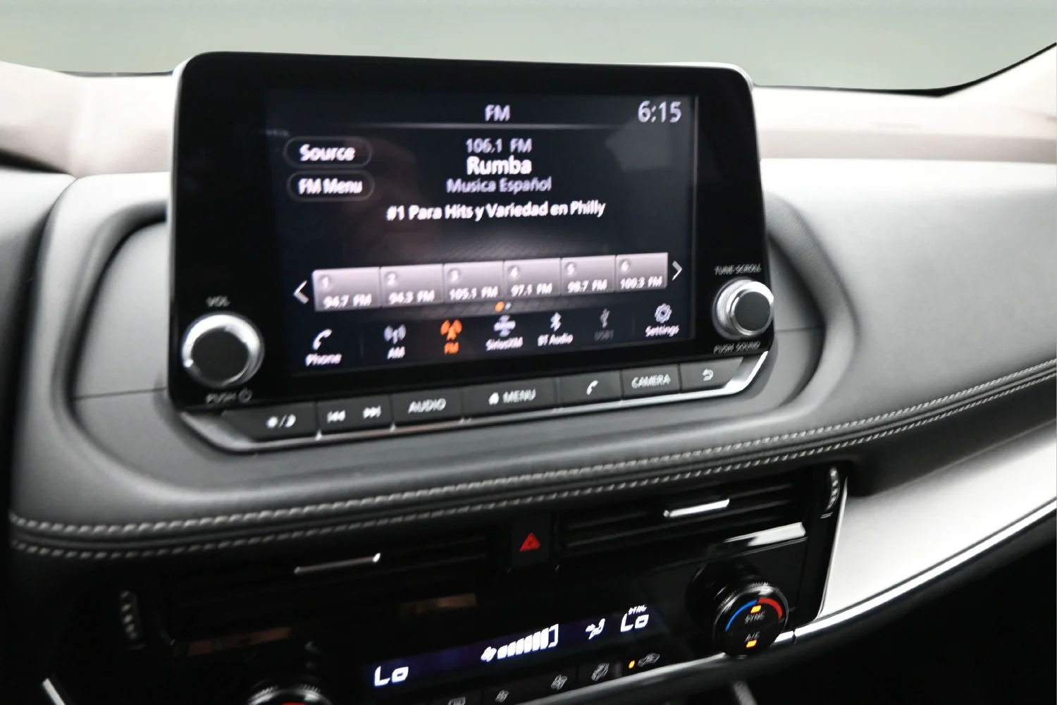 Used 2021 Black Nissan SV Intelligent AWD image 17