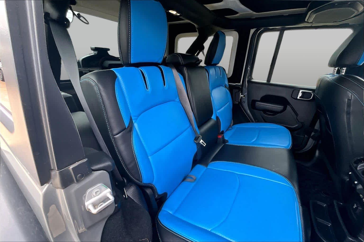 Used 2023 Sting-Gray Clearcoat Jeep Rubicon image 17