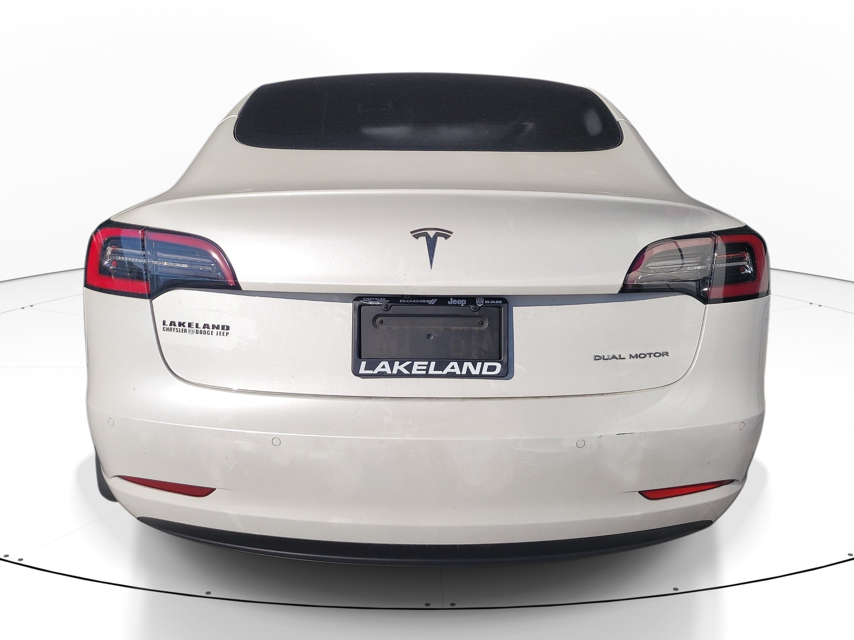 Used 2022  Tesla Long Range image 5