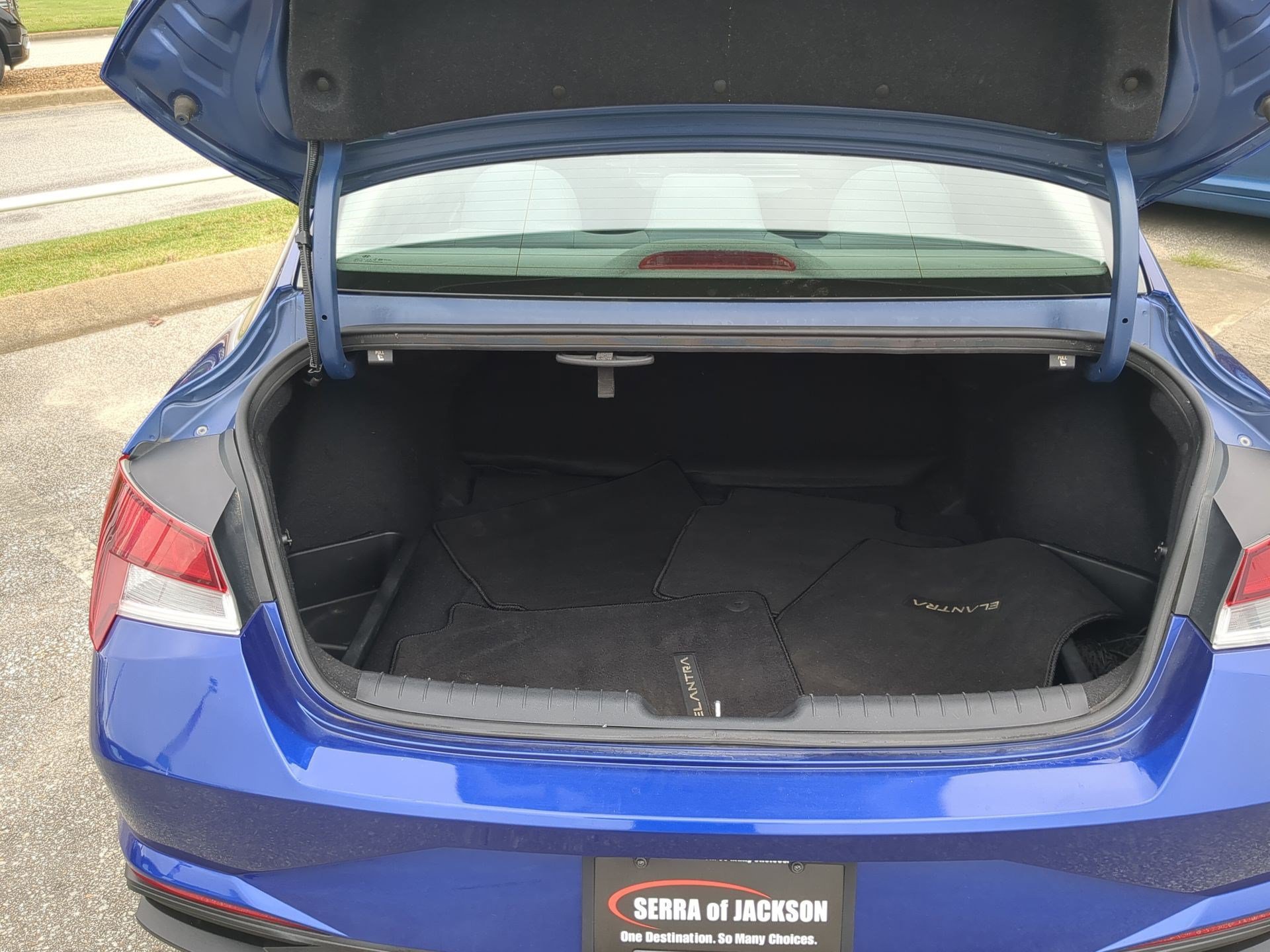 Used 2023 Intense Blue Hyundai SEL image 21