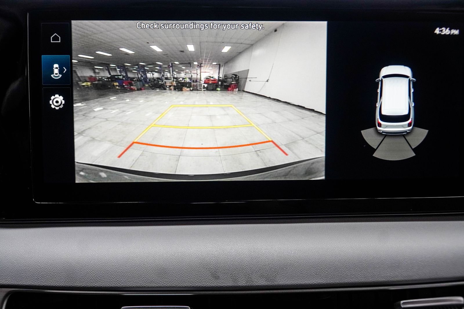 Used 2025 Black Hyundai SEL image 28