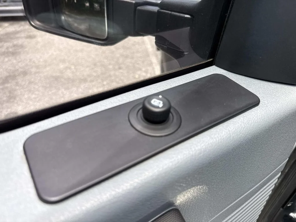 Used 2016 White Ford XL image 26