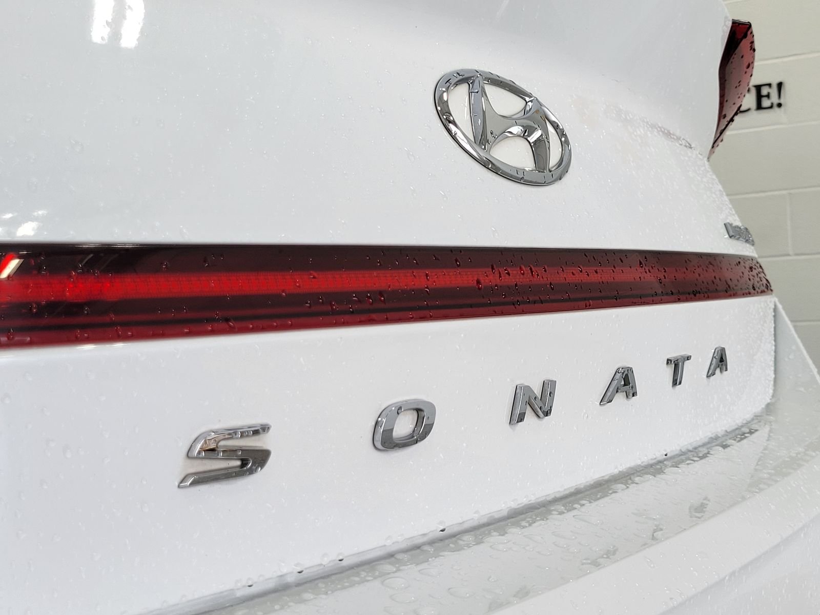 Used 2022 Gray Hyundai Limited image 31