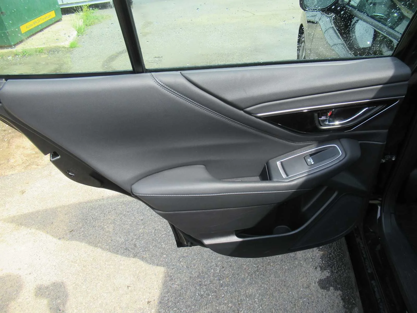Used 2024 Crystal Black Silica Subaru Limited image 17