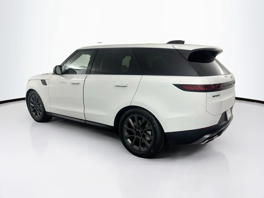 New 2026 Fuji White Land Rover SE image 7