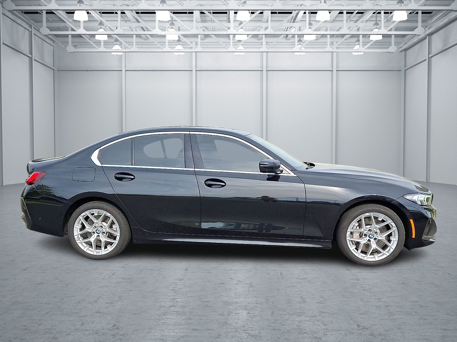 Used 2025 Black Sapphire Metallic BMW xDrive image 7