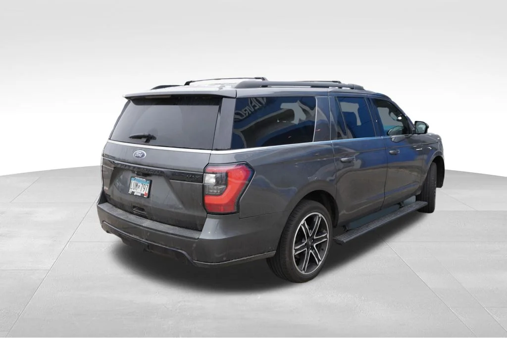 Used 2020 Magnetic Metallic Ford Limited image 3