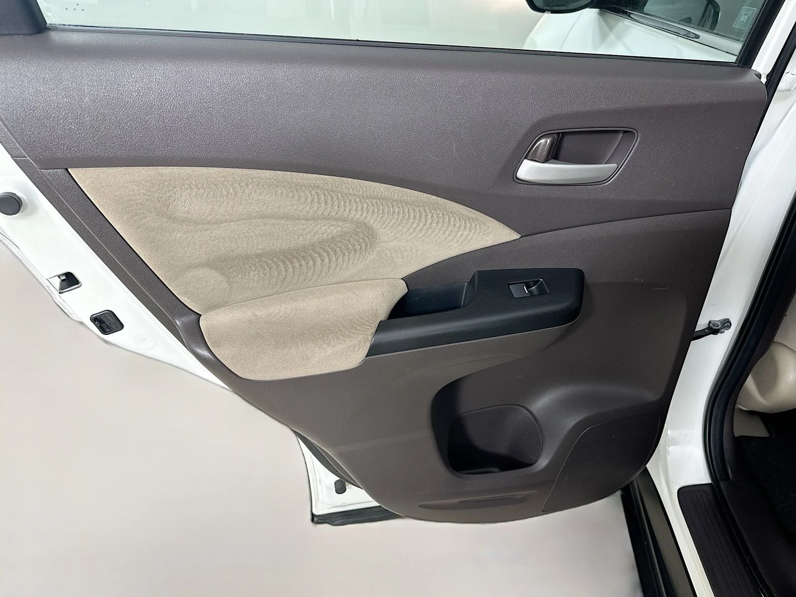 Used 2012 White Honda  image 33