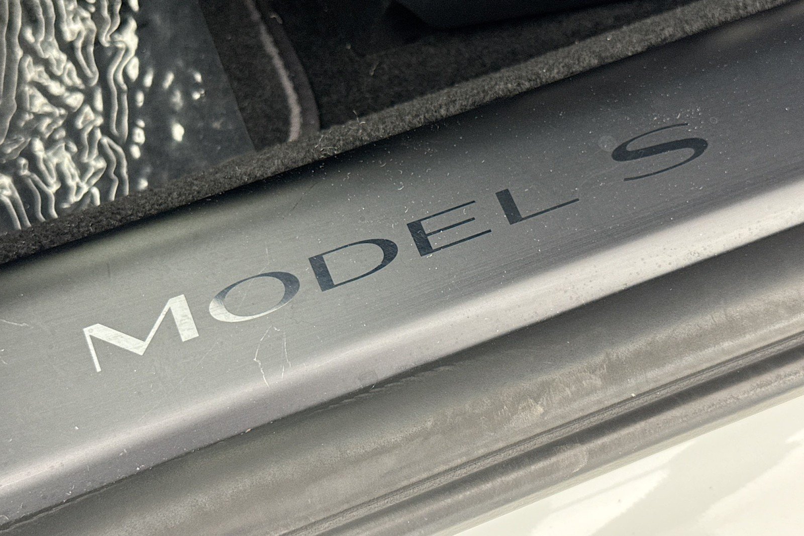 Used 2023 WHITE Tesla Standard Range image 8
