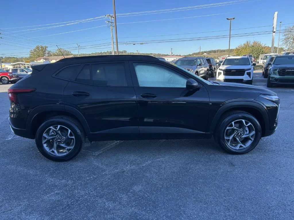 Used 2026 Mosaic Black Metallic Chevrolet LT image 4