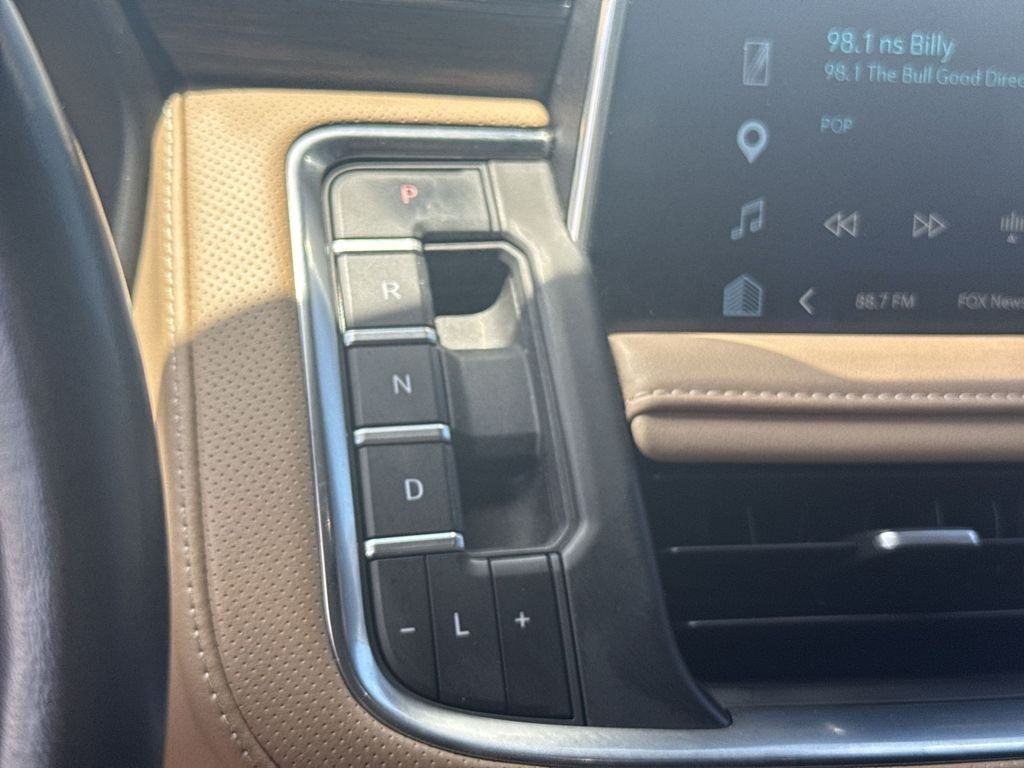 Used 2023 Beige Chevrolet Premier image 19