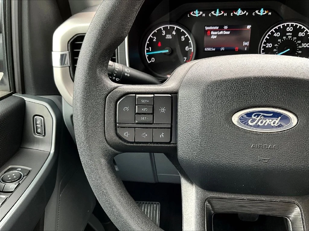 Used 2023 Silver Ford XLT image 12