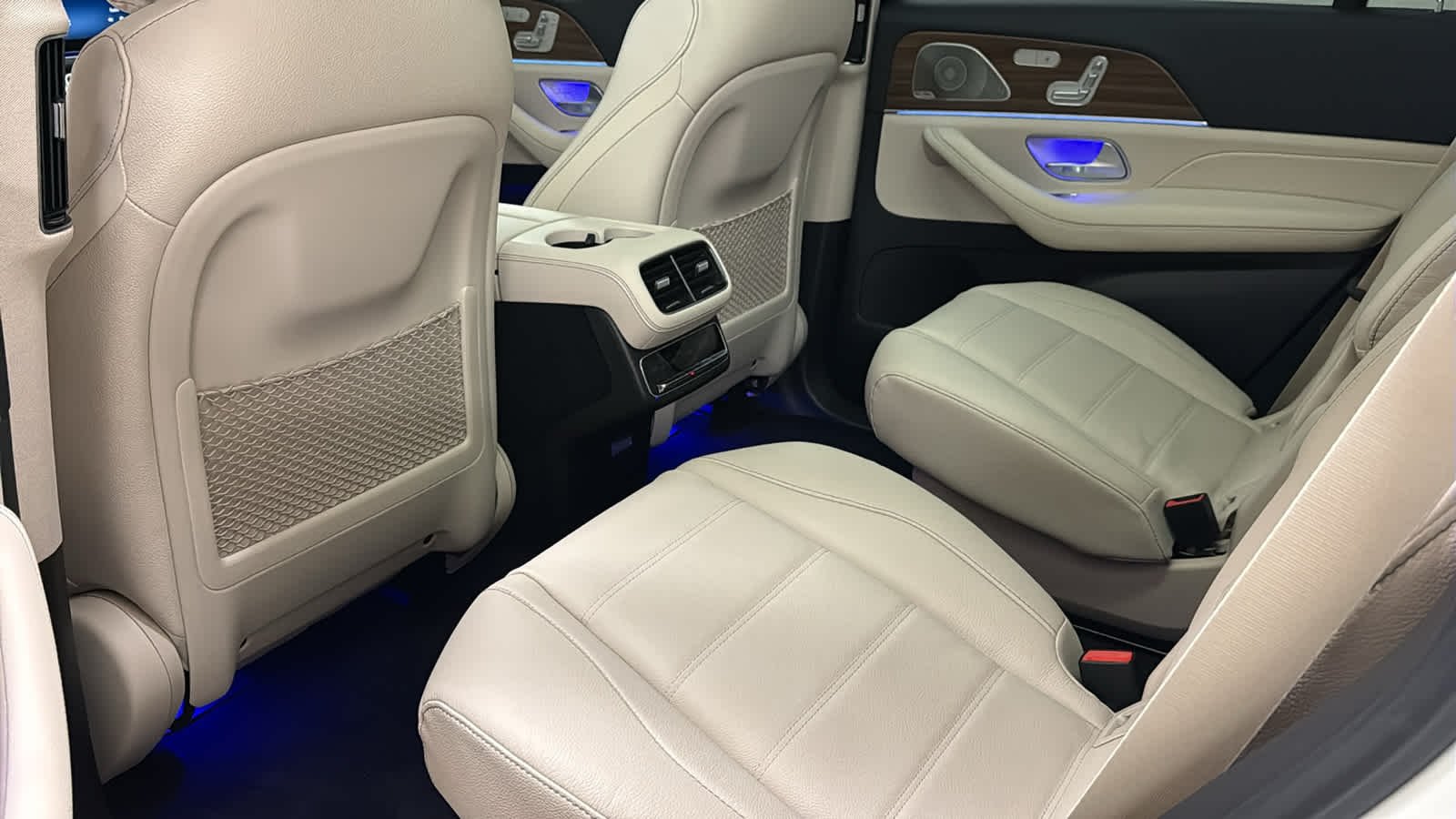 New 2026 Polar White Mercedes-Benz GLS 450 image 31
