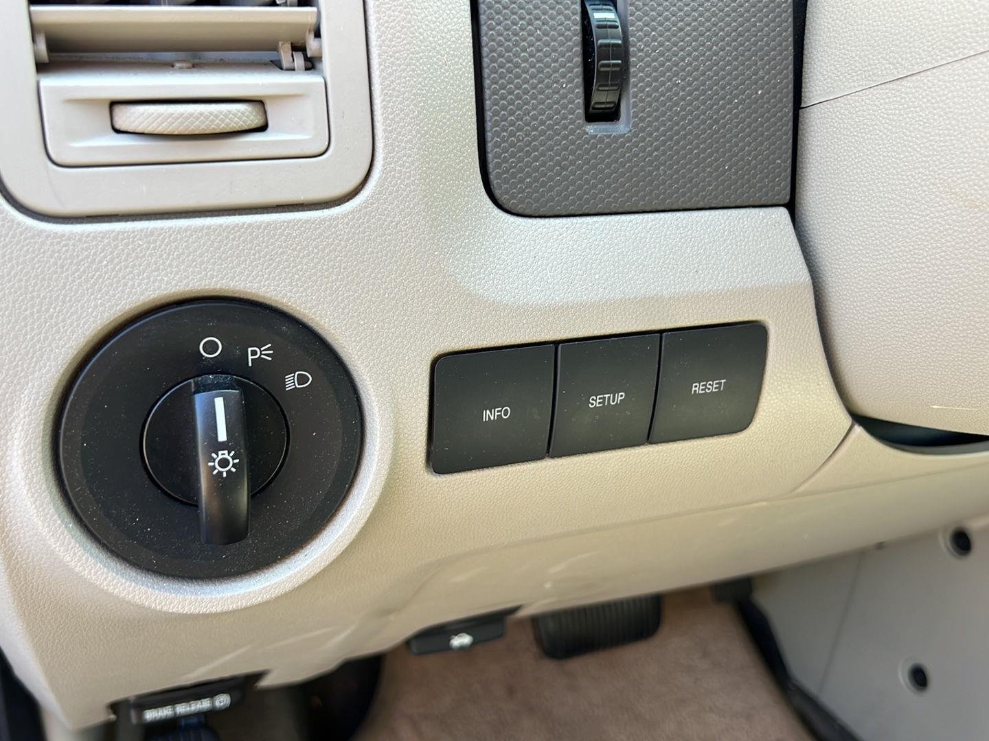 Used 2012 Gold Leaf Metallic Ford XLS image 15