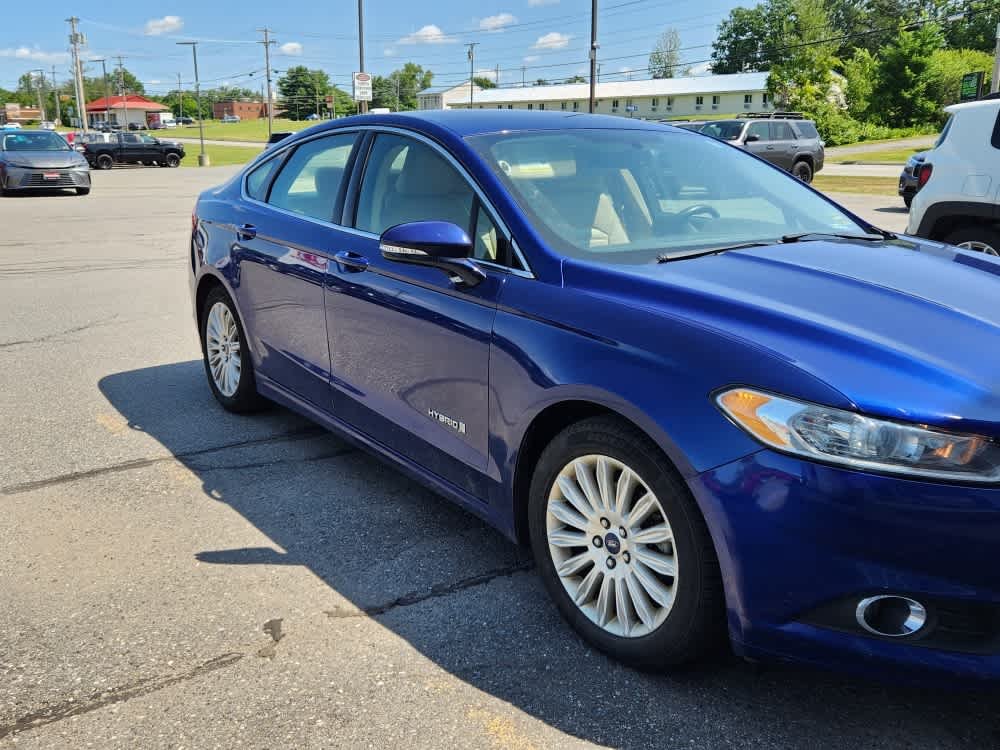 Used 2016 Deep Impact Blue Ford SE Hybrid image 3
