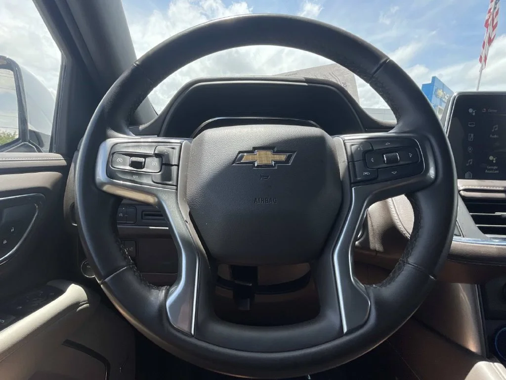 Used 2024 Summit White Chevrolet LT image 24