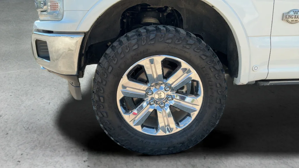 Used 2020 White Ford King Ranch image 25
