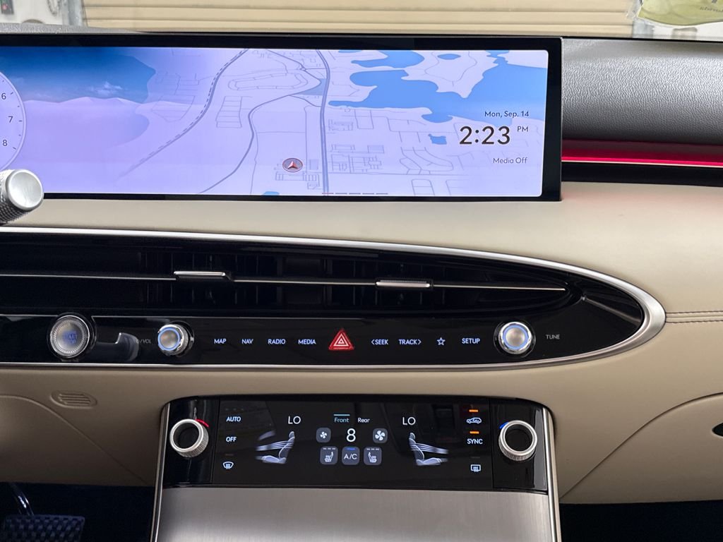 2026 GENESIS GV70 Select - Photo 22