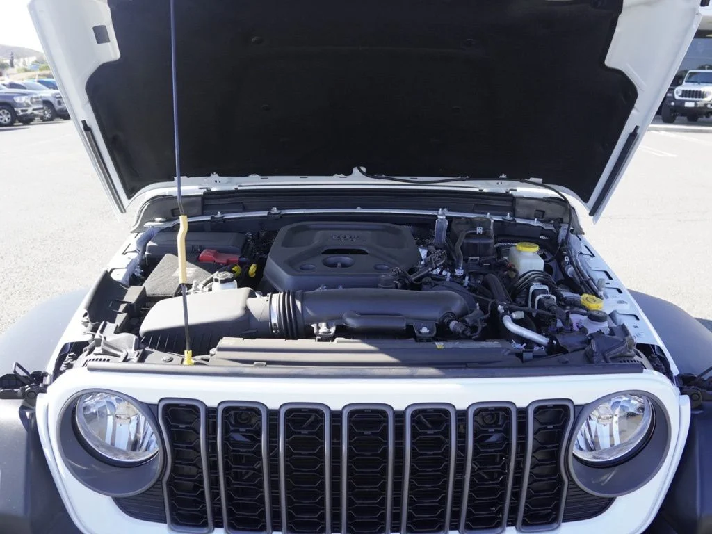 New 2026 Bright White Clear-Coat Exterior Paint Jeep Sport image 24