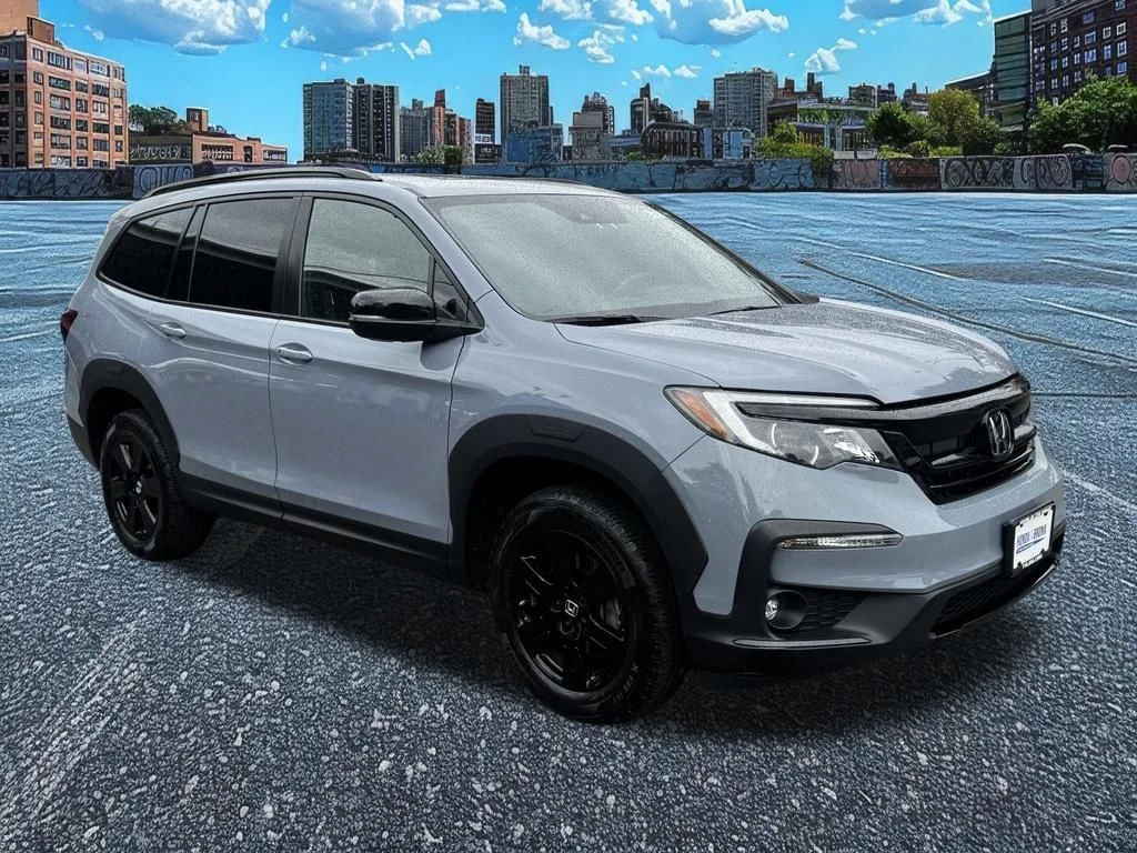 Certified Used 2022 Sonic Gray Pearl Honda TrailSport image 4