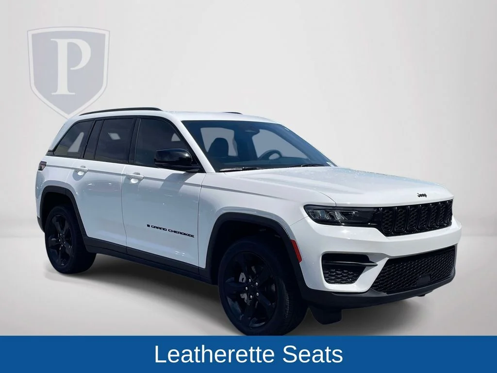 Used 2023 White Jeep Altitude X image 2