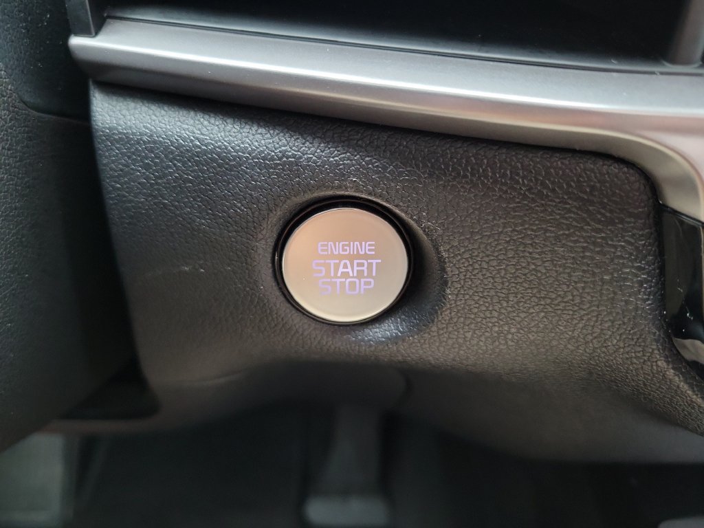 Certified Used 2025 Glacial White Pearl Kia S image 31