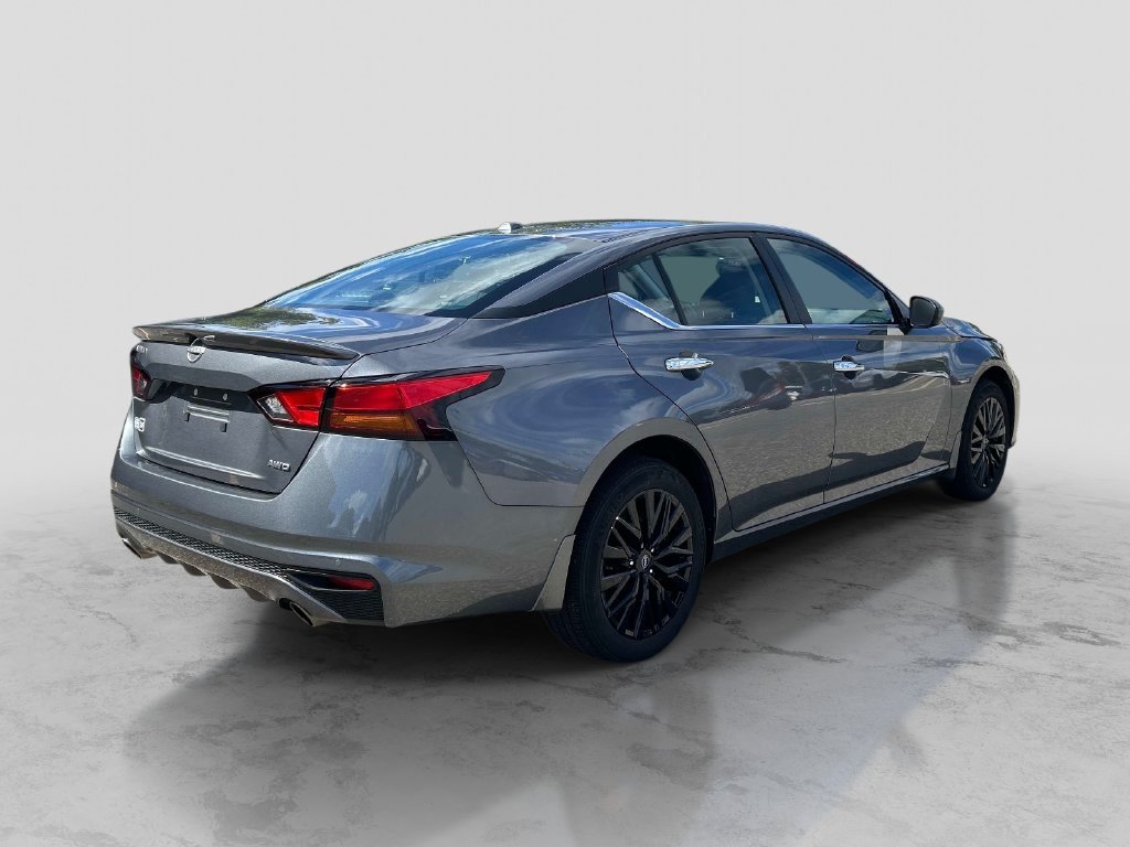 Used 2025 Gray Nissan 2.5 SV image 5