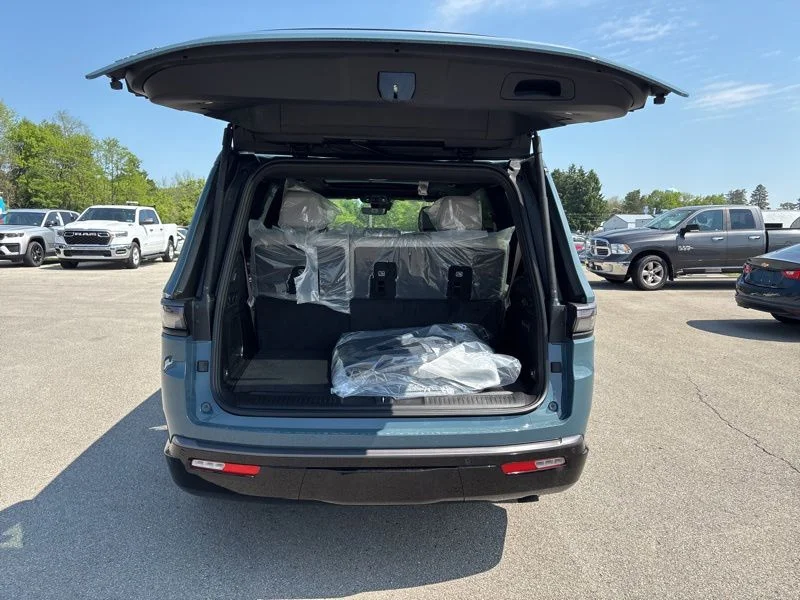 New 2026 Steel Blue Jeep Limited Altitude image 9