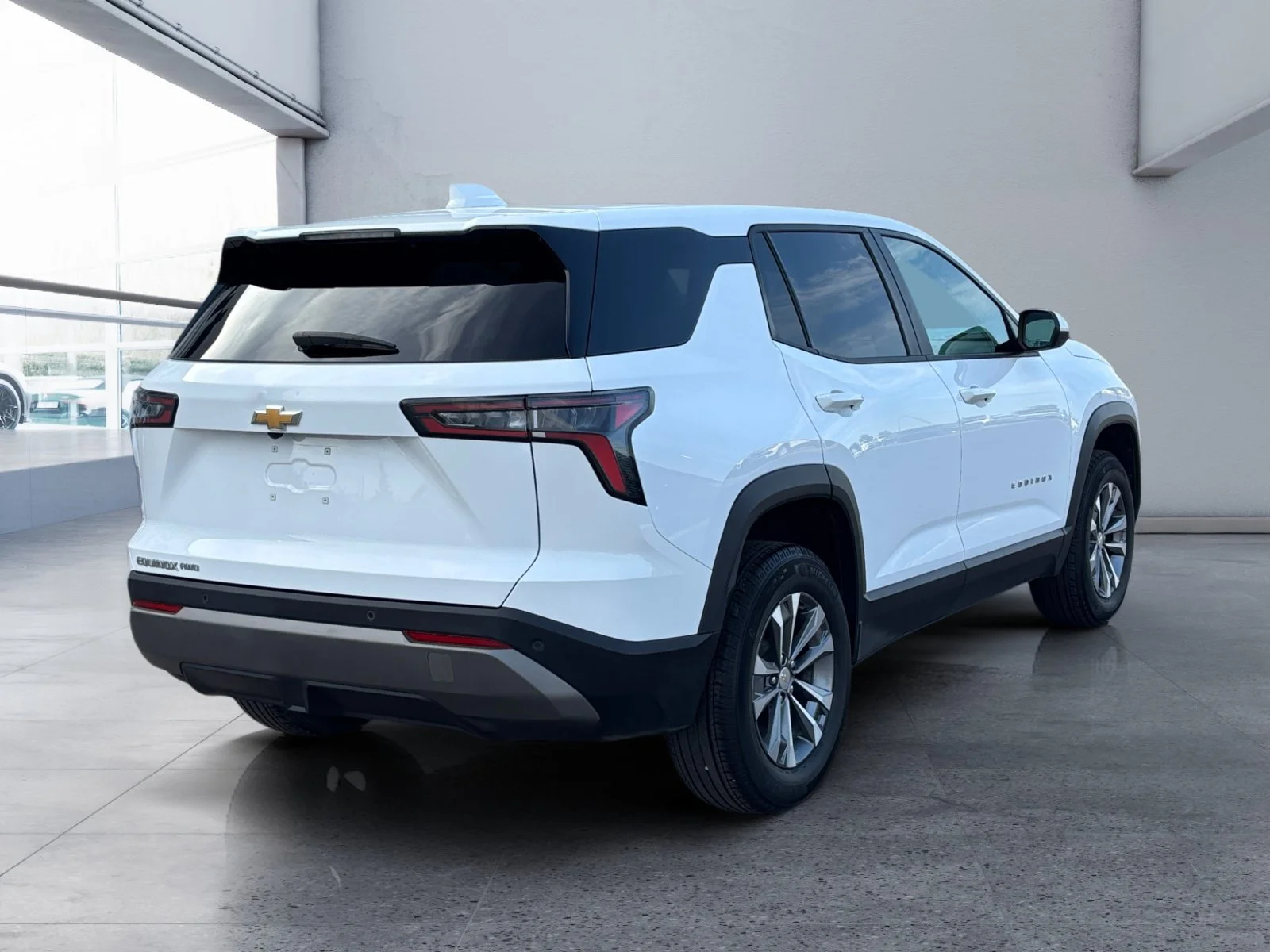 Used 2026  Chevrolet AWD LT image 5