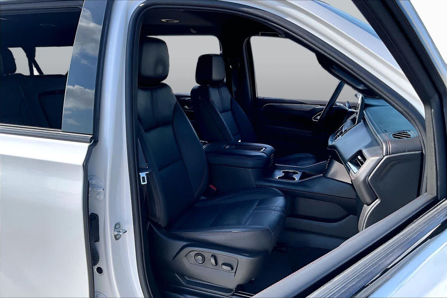 Pre-Owned 2024 Chevrolet Suburban RST