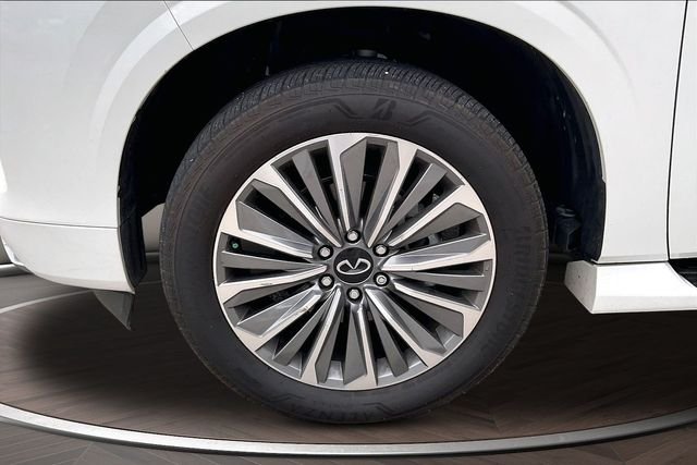Used 2025 White INFINITI SENSORY image 9