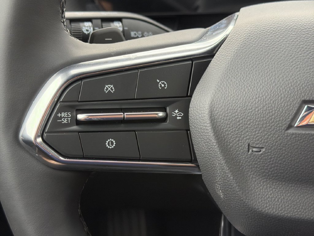 2027 Chevrolet Equinox LT - Photo 18