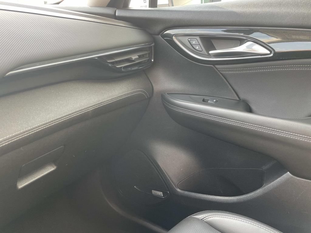 Used 2024 Summit White Buick Preferred image 31