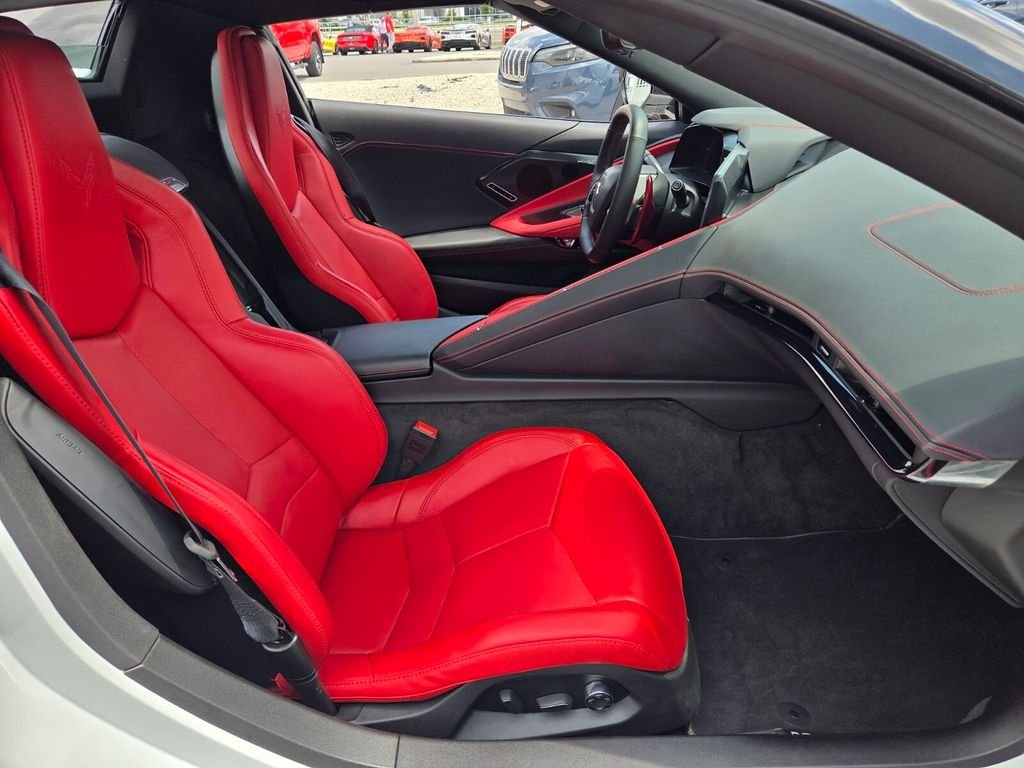 Used 2024 White Chevrolet Stingray image 13