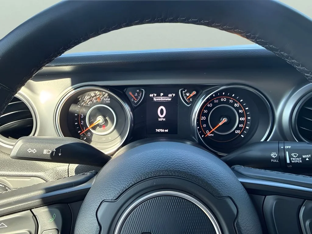 Used 2022 Black Jeep Sport image 21
