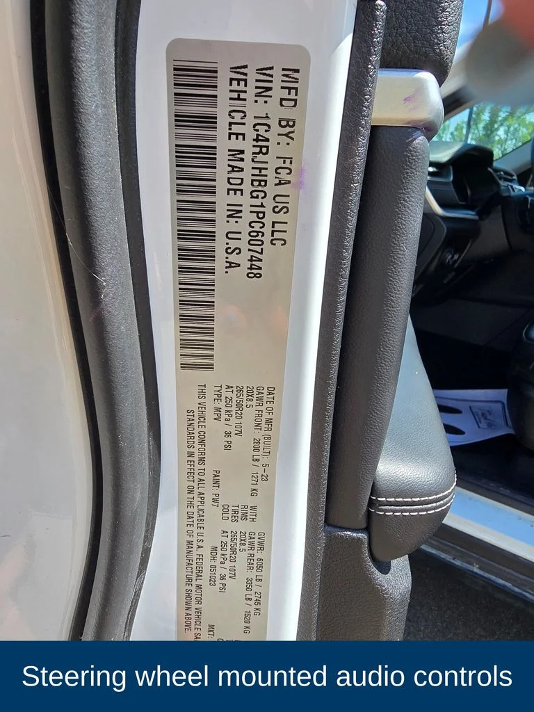 Used 2023 White Jeep Limited image 10