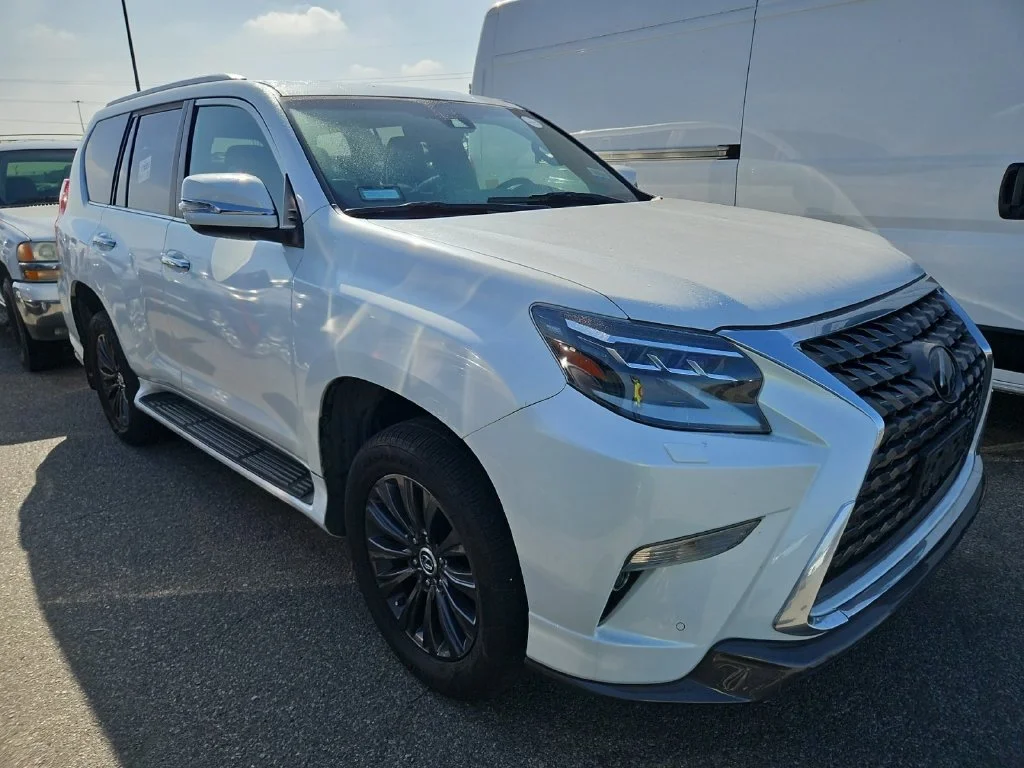 Used 2020 White Lexus 460 image 1