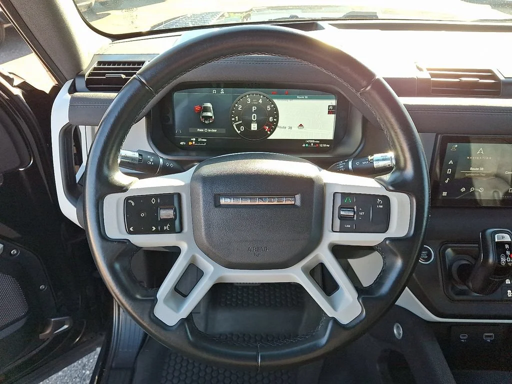 Used 2022  Land Rover X-Dynamic S image 26