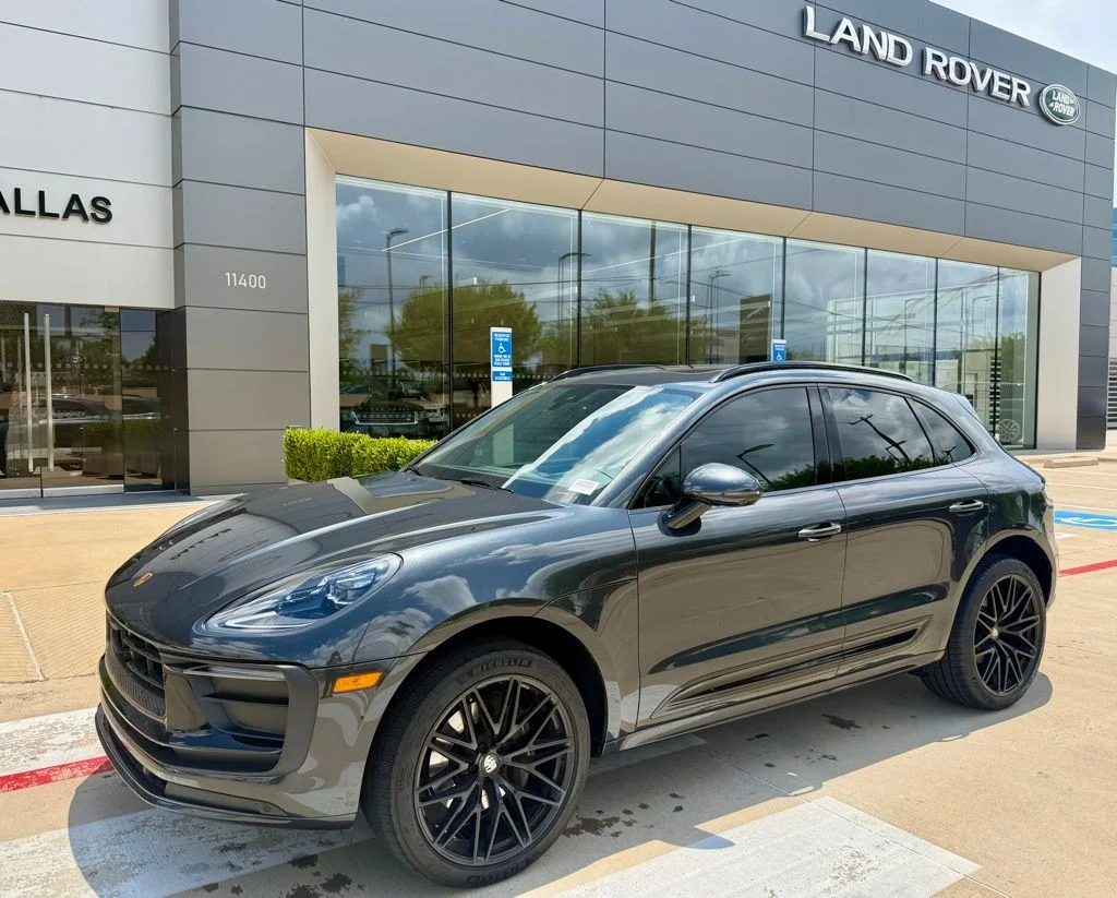 2024 Porsche Macan T's photo