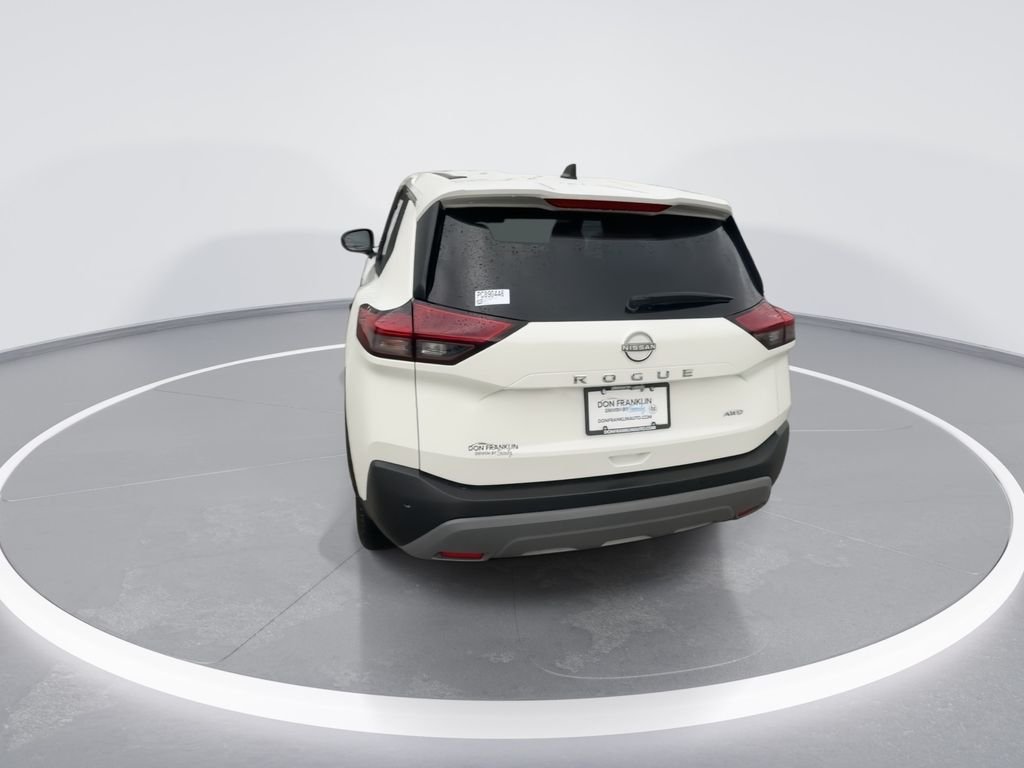 Used 2023 White Nissan S image 7