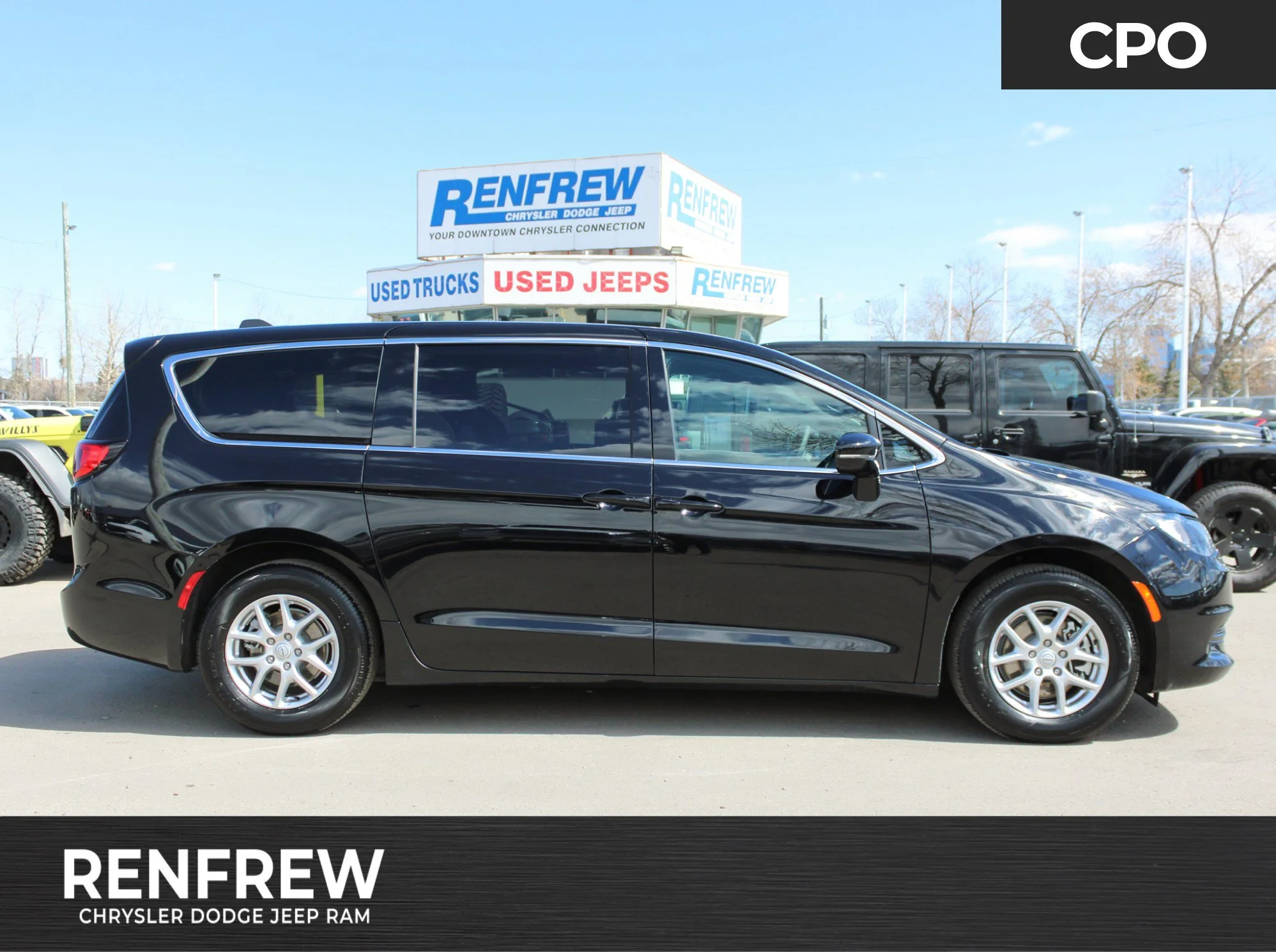 Certified Used 2025 Black Chrysler SXT * V6 | Heated Leather Seats | Adaptive Cruise | Apple CarPlay | Remote Start | Backup Camera image 1