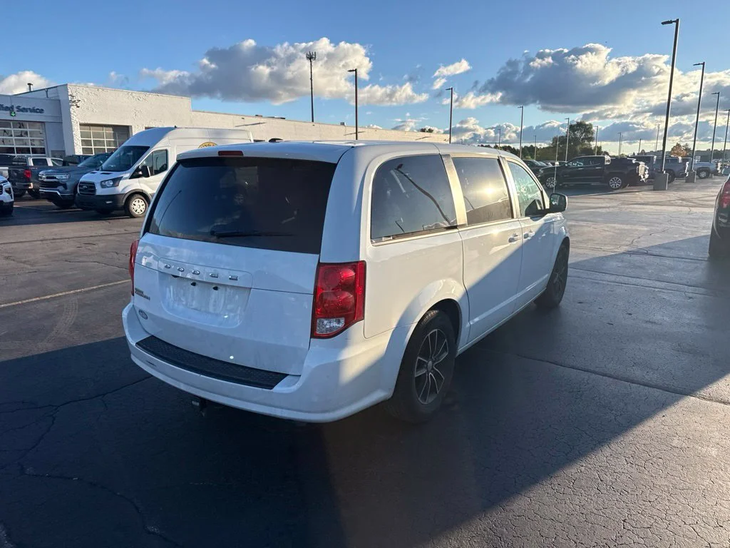 Used 2018 White Dodge SE Plus image 8