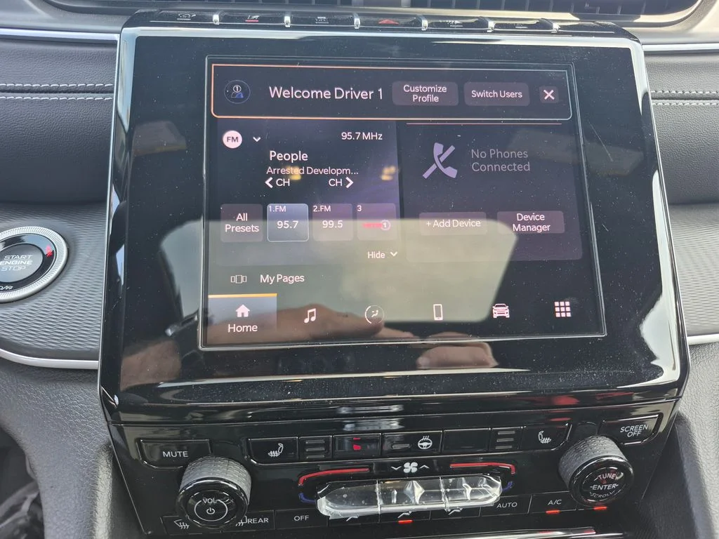 Used 2025 Gray Jeep Altitude X image 13
