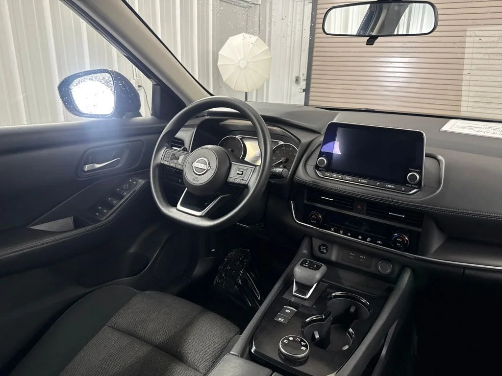 Used 2024 Deep Ocean Blue Pearl Nissan SV image 19